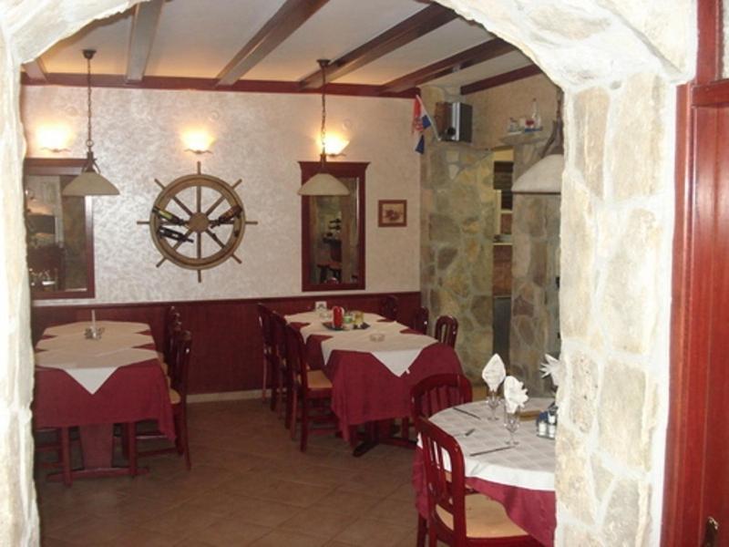 فندق Pansion Marco Polo بيتريتْشاني المظهر الخارجي الصورة